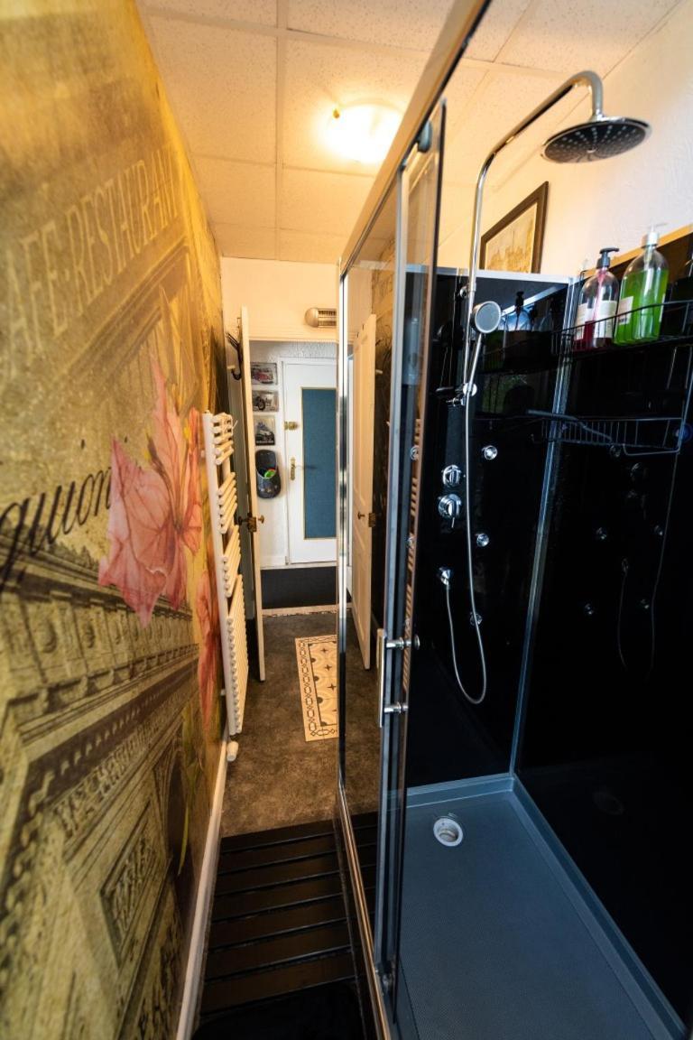 Chambre Bounty, B&B, Cuisine Privee, Lit Queen Size, Terrasse, Parking, Garage Olliergues ภายนอก รูปภาพ